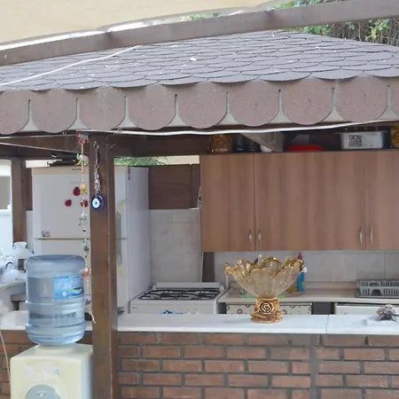 Ahmeda Apartmanhotel 3*
